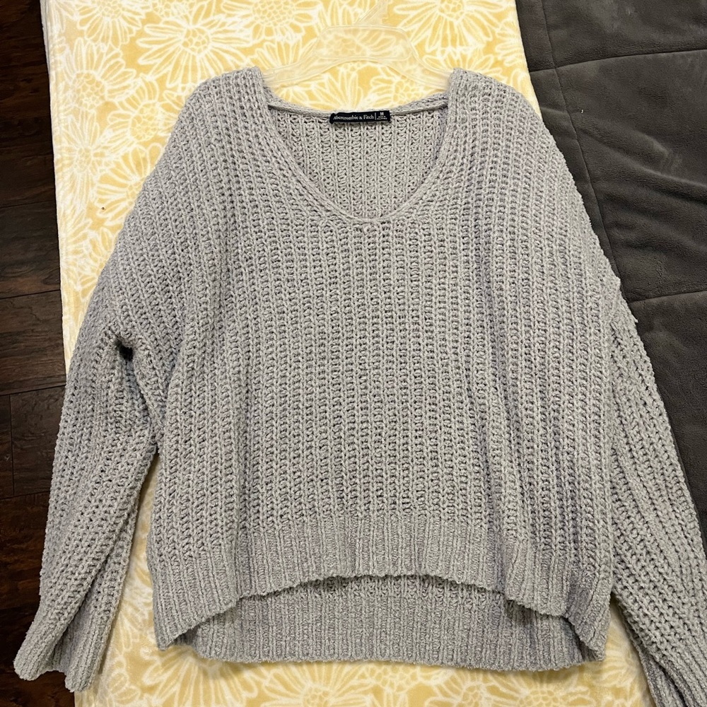 Abercrombie gray soft knit sweater